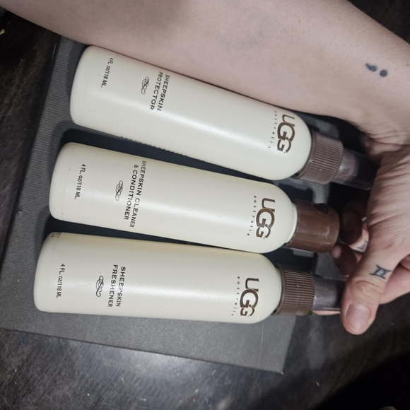 UGG sheepskin care kit - Picture 3 of 3